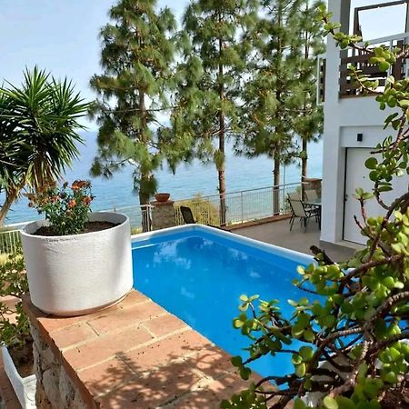 Villa'S Apartment On The Beach, Swimming Pool A/C Палермо Экстерьер фото